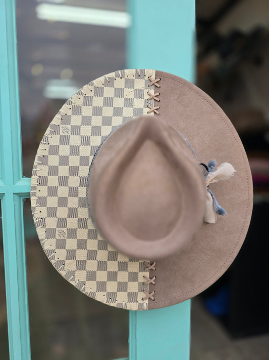 Taupe Louie