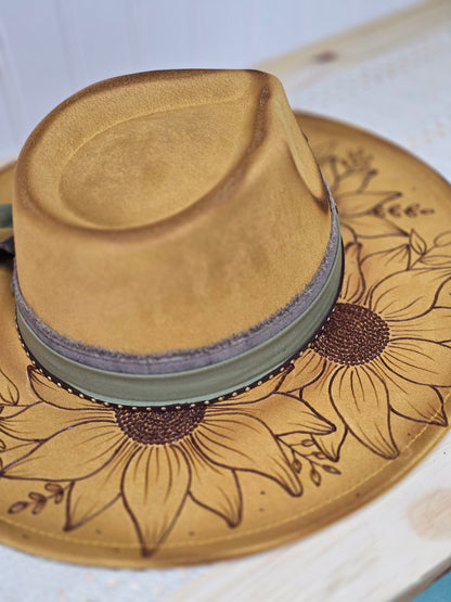 Yellow Sunflowers 1/2 Brim Rancher
