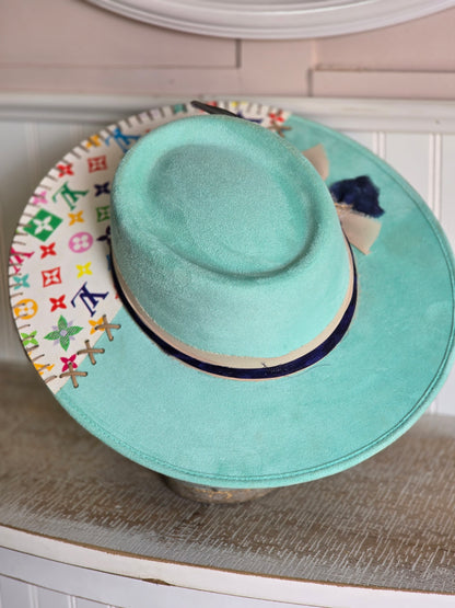 Mint Louie Boater
